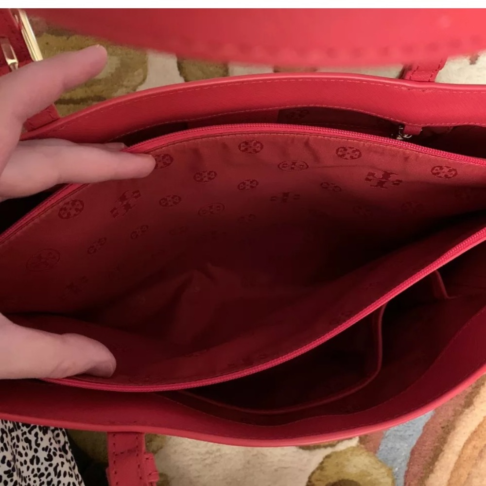 NWOT Bright Red Tory Burch Handbag W Compartments - Picture 7 of 12